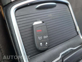 2015 Dodge Charger SXT – miniatura 5