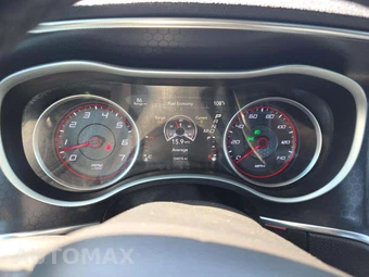 2015 Dodge Charger SXT – miniatura 6