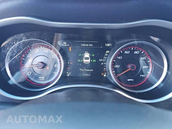 2015 Dodge Charger SXT – miniatura 9
