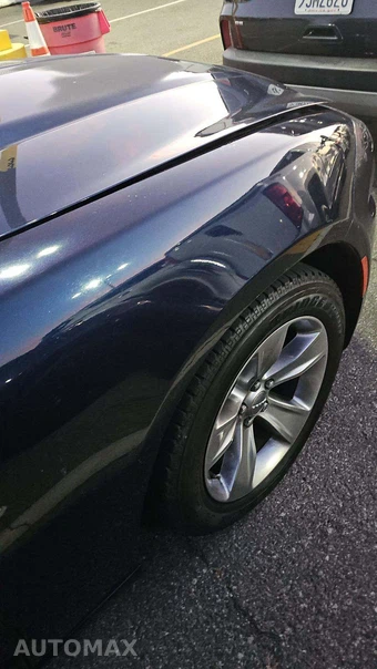 2015 Dodge Charger SXT – miniatura 14