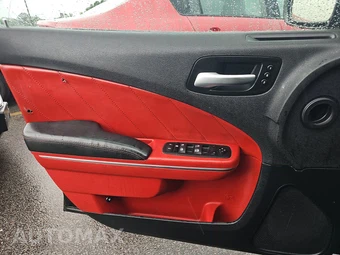 2015 Dodge Charger SXT – miniatura 9