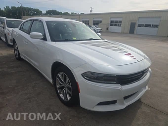 2015 Dodge Charger SXT – miniatura 3
