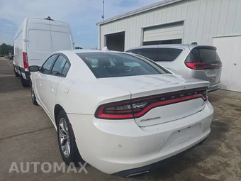 2015 Dodge Charger SXT – miniatura 5