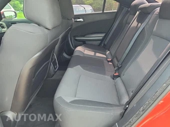 2015 Dodge Charger SXT – miniatura 16