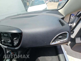 2015 Dodge Dart SE - miniatura 18