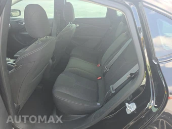2015 Dodge Dart SXT - miniatura 13