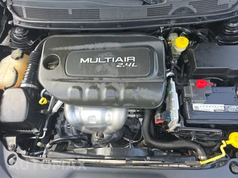 2015 Dodge Dart SXT - miniatura 15