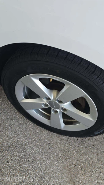 2015 Dodge Dart SXT - miniatura 28