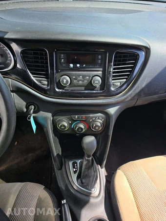 2015 Dodge Dart SXT – miniatura 10