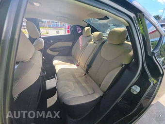 2015 Dodge Dart SXT – miniatura 13