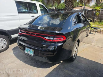 2015 Dodge Dart SXT – miniatura 3