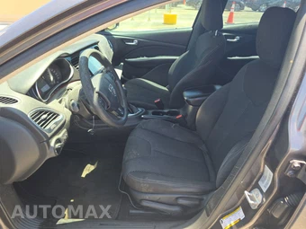 2015 Dodge Dart SXT - miniatura 7