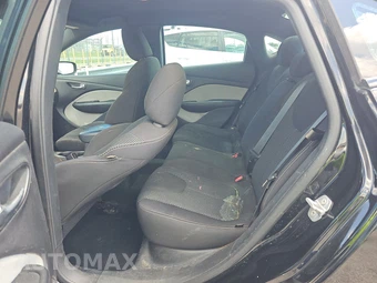 2015 Dodge Dart SXT – miniatura 13