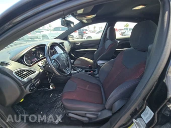 2015 Dodge Dart SXT – miniatura 7