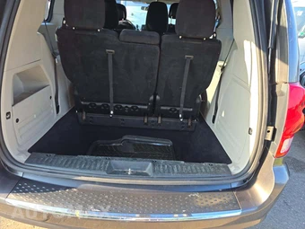 2015 Dodge Grand Caravan AVP 121.2" WB - miniatura 15