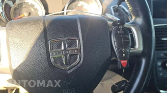 2015 Dodge Grand Caravan AVP 121.2" WB - miniatura 23