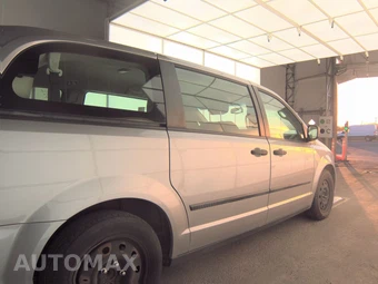 2015 Dodge Grand Caravan AVP 121.2" WB - miniatura 4