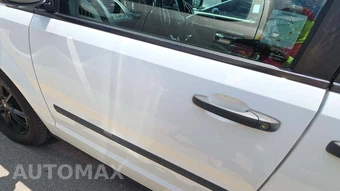 2015 Dodge Grand Caravan AVP 121.2" WB - miniatura 21