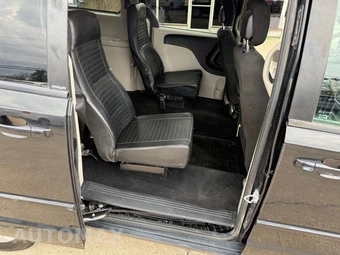 2015 Dodge Grand Caravan SE 121.2" WB - miniatura 12