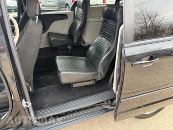 2015 Dodge Grand Caravan SE 121.2" WB - miniatura 13