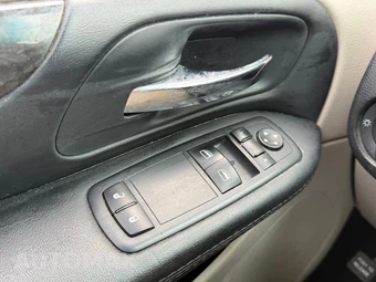 2015 Dodge Grand Caravan SE 121.2" WB - miniatura 24