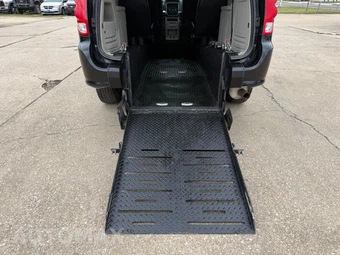 2015 Dodge Grand Caravan SE 121.2" WB - miniatura 26