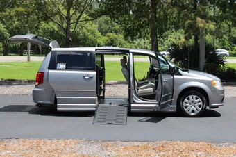 2015 Dodge Grand Caravan SE 121.2" WB - miniatura 25