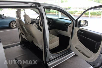 2015 Dodge Grand Caravan SE 121.2" WB - miniatura 28