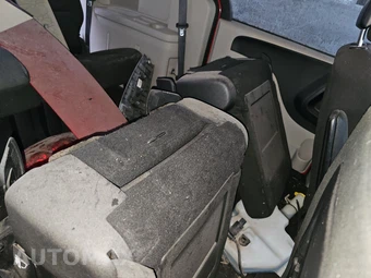 2015 Dodge Grand Caravan SE 121.2" WB – miniatura 13