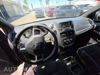 2015 Dodge Grand Caravan SE 121.2" WB - miniatura 8