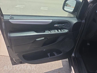 2015 Dodge Grand Caravan SE 121.2" WB - miniatura 12
