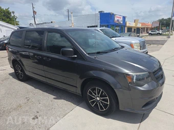 2015 Dodge Grand Caravan SE 121.2" WB - miniatura 3