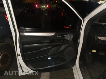 2015 Dodge Grand Caravan SE 121.2" WB - miniatura 9
