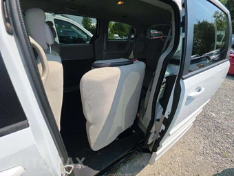 2015 Dodge Grand Caravan SE 121.2" WB - miniatura 13