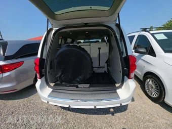 2015 Dodge Grand Caravan SE 121.2" WB - miniatura 15