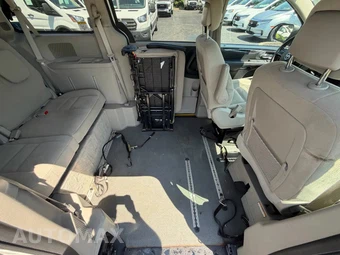 2015 Dodge Grand Caravan SE 121.2" WB - miniatura 2