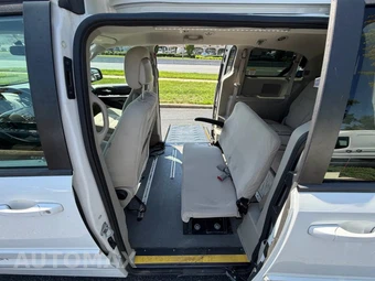 2015 Dodge Grand Caravan SE 121.2" WB - miniatura 34