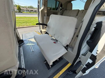 2015 Dodge Grand Caravan SE 121.2" WB - miniatura 35