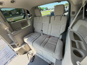 2015 Dodge Grand Caravan SE 121.2" WB - miniatura 38