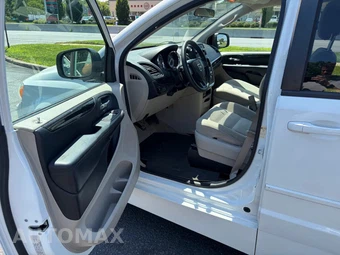 2015 Dodge Grand Caravan SE 121.2" WB - miniatura 40