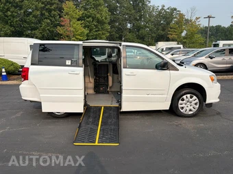 2015 Dodge Grand Caravan SE 121.2" WB - miniatura 39