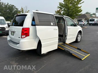 2015 Dodge Grand Caravan SE 121.2" WB - miniatura 41