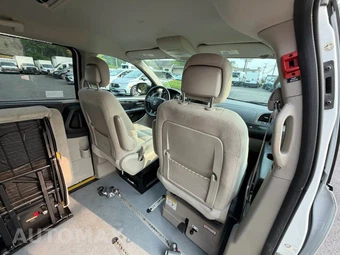 2015 Dodge Grand Caravan SE 121.2" WB - miniatura 46