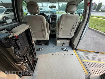 2015 Dodge Grand Caravan SE 121.2" WB - miniatura 50