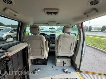 2015 Dodge Grand Caravan SE 121.2" WB - miniatura 51