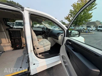 2015 Dodge Grand Caravan SE 121.2" WB - miniatura 54