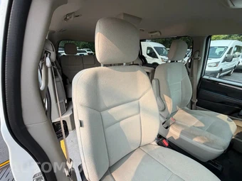 2015 Dodge Grand Caravan SE 121.2" WB - miniatura 57