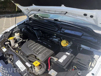 2015 Dodge Grand Caravan SE 121.2" WB - miniatura 17