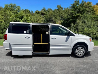 2015 Dodge Grand Caravan SE 121.2" WB - miniatura 3