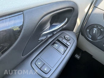 2015 Dodge Grand Caravan SE 121.2" WB - miniatura 32